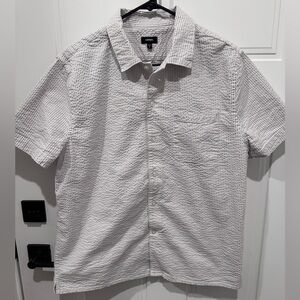 Express Men's Gray & Cream Seersucker Short Sleeve Button Down Shirt